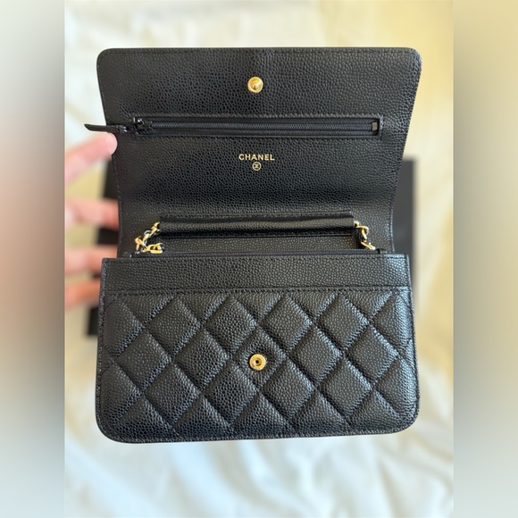 Elegant Black Quilted Wallet On Chain WOC Leather Bag in light gold hardware - Picture 3 of 8